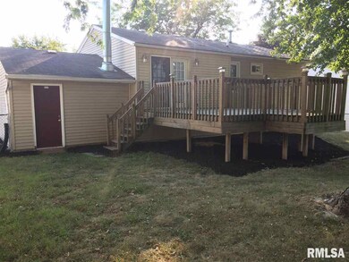 2604 W 55th St, Davenport, IA 52806 - photo 2