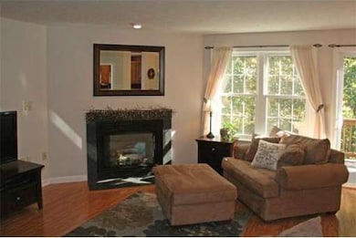 52 Bridle Cross Rd, Fitchburg, MA 01420 - photo 4