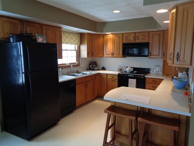 73 Sunset Dr, Millinocket, ME 04462 - photo 2