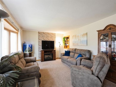 20 S Goodrich St, Colfax, IA 50054 - photo 5