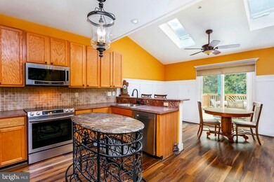 10821 Will Painter Dr, Owings Mills, MD 21117 - photo 7