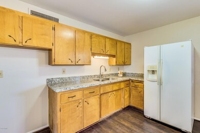 521 N Fresno St, Chandler, AZ 85225 - photo 7