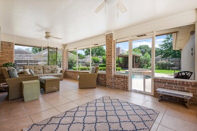 1702 Keystone Dr, Friendswood, TX 77546 - photo 3