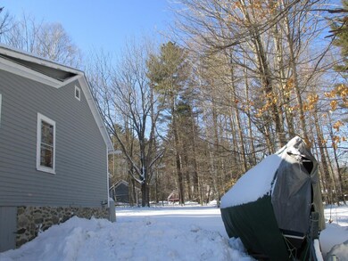 52 Pinewood Ave, Bethlehem, NH 03574 - photo 3