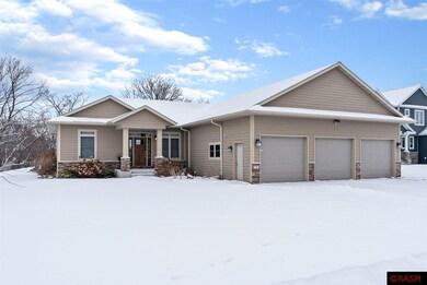 15 Howard Ct, North Mankato, MN 56003 - photo 2