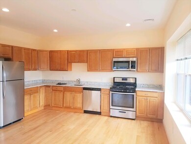 140 Union St unit 401, Lynn, MA 01901 - photo 3