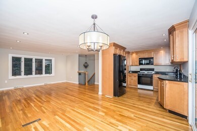 78 Tercentennial Dr, Billerica, MA 01821 - photo 6