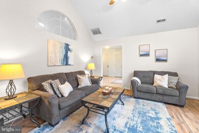 10976 Horseshoe Dr, Frederick, MD 21701 - photo 6