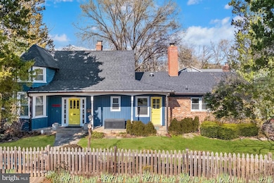 5 Vassar Cir, Glen Echo, MD 20812 - photo 2