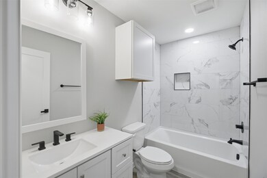 214 W Madison St, Hillsboro, TX 76645 - photo 7