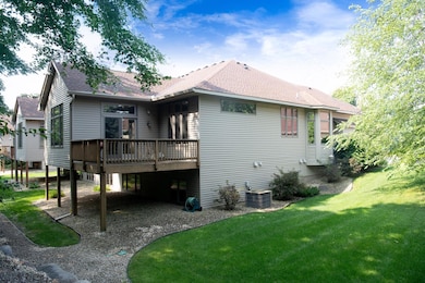 2202 Midland View Ct N, Saint Paul, MN 55113 - photo 2