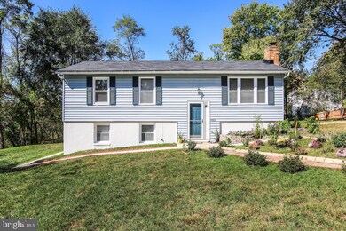 6013 Schenley Ln, Temple Hills, MD 20748 - photo 5