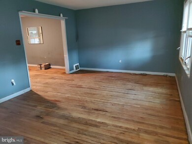 242 Sycamore Rd, Reading, PA 19611 - photo 7