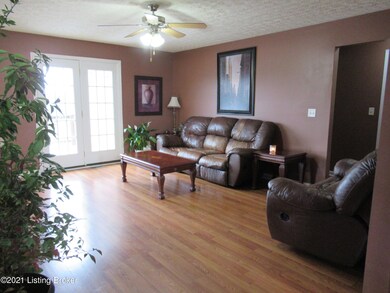 160 Halcomb Ct, Mount Washington, KY 40047 - photo 3