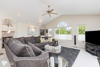 Living Room 20190520-DW-42773-FULL