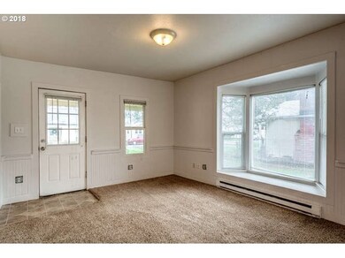 203 S Center St, Newberg, OR 97132 - photo 4