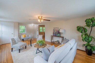 59 Sutherland Rd unit 59, Arlington, MA 02476 - photo 4