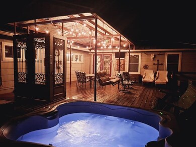 571 Center Point Rd, Fredericksburg, TX 78624 - photo 4