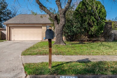 14023 Whispering Palms Dr, Houston, TX 77066 - photo 2