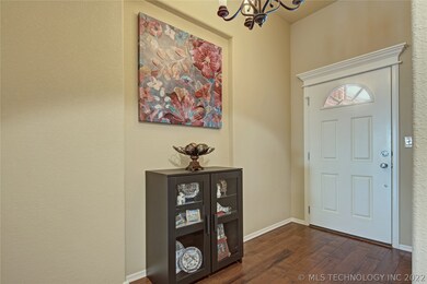 OPEN ENTRY AND HARDWOOD FLOORING