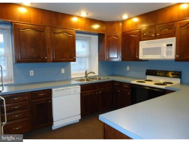 17 S 4th St unit 2, Hamburg, PA 19526 - photo 3