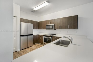 15500 SW 136th St unit 103, Miami, FL 33196 - photo 5