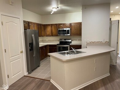 12820 University Crescent unit 2C, Carmel, IN 46032 - photo 5