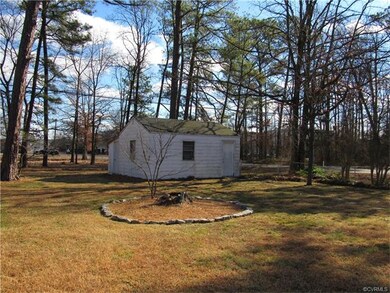 Single car garage - opens to driveway on side stre