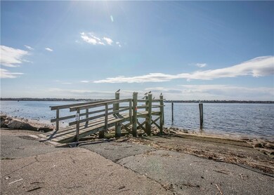 Walk to Saltwater Dock