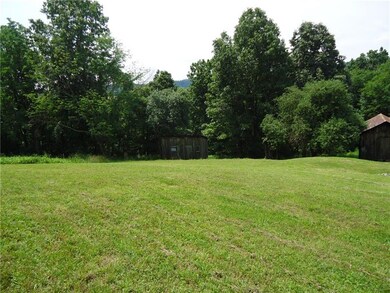 WOODLANDSBEHIND HOME