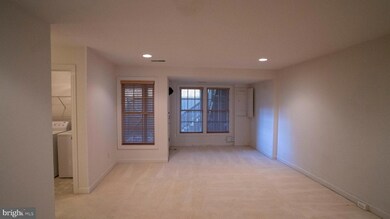 12771 Heron Ridge Dr, Fairfax, VA 22030 - photo 3