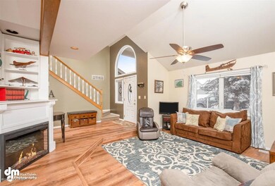 04-Living Room 20200221-DW-8703