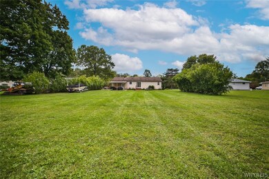 5141 Mapleton Rd, Lockport, NY 14094 - photo 6