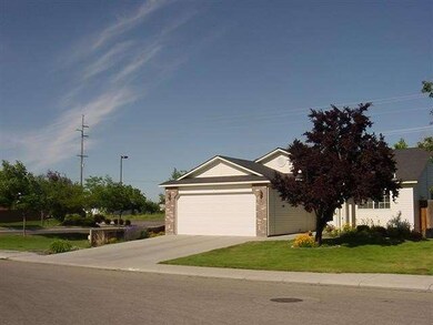 1303 S Benewah St, Nampa, ID 83686 - photo 3