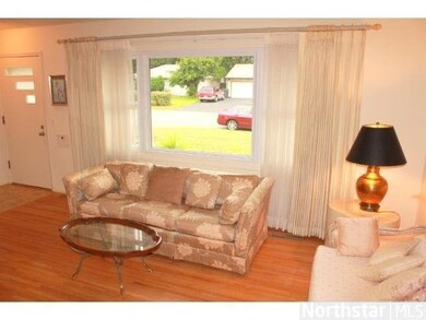 8127 Colfax Ave S, Bloomington, MN 55420 - photo 4