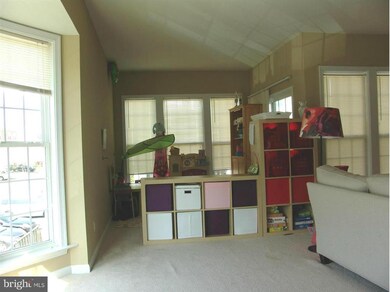 8946 Singleleaf Cir, Lorton, VA 22079 - photo 6