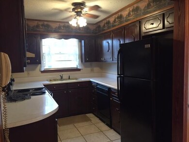 208 E School St, Tunnel Hill, GA 30755 - photo 4