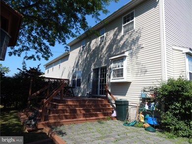 1023 Whitford Dr, Reading, PA 19605 - photo 4