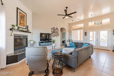 04 Spacious Great Room with gas fireplac