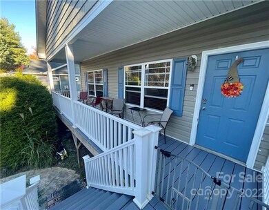 3 Forest Lake Dr, Asheville, NC 28803 - photo 3