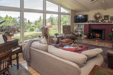 1925 Old Stage Rd, Central Point, OR 97502 - photo 6