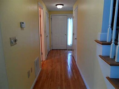 214 Bridle Cross Rd, Fitchburg, MA 01420 - photo 4