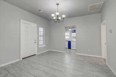1708 19th St unit 2, Galveston, TX 77550 - photo 4