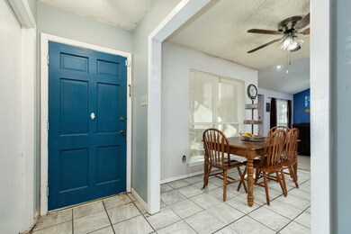 311 Sycamore St, Alvin, TX 77511 - photo 4