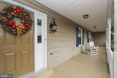 9823 Log House Ct, Gaithersburg, MD 20882 - photo 2