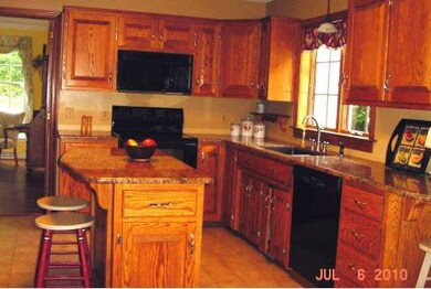 9 Forest Glade Dr, Wilbraham, MA 01095 - photo 3