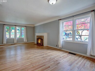 8250 SW Sorrento Rd, Beaverton, OR 97008 - photo 3