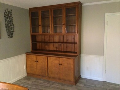 Breakfast Room built-in