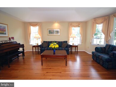 64 Franklin Dr, Plainsboro, NJ 08536 - photo 2