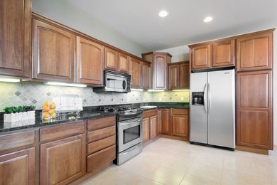 4869 Highwood Cir, Middleton, WI 53562 - photo 7